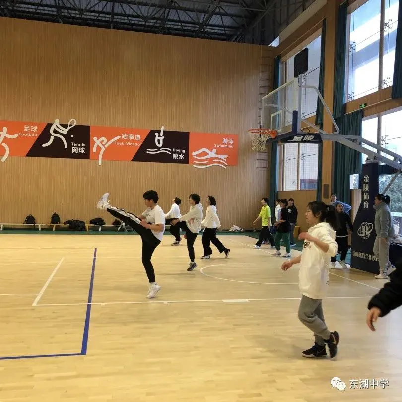 儿童如何在游戏中学习篮球技术_1